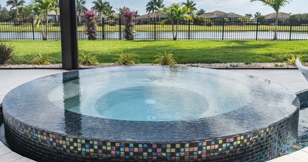 The Benefits of Adding a Spa to Your Pool